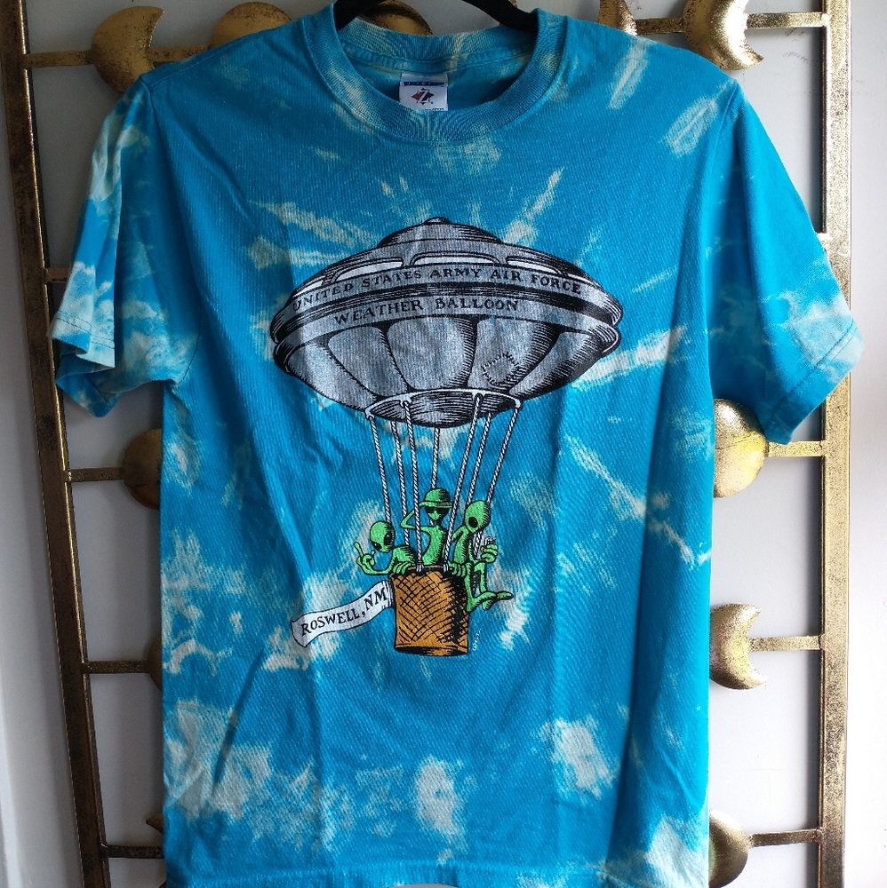 "Jerzees" Bleached Alien Tee 👽